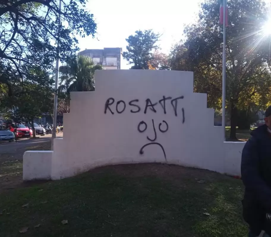 El cartel con el que se sintió amenazado Rosatti