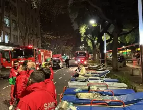 Voraz incendio en Monserrat