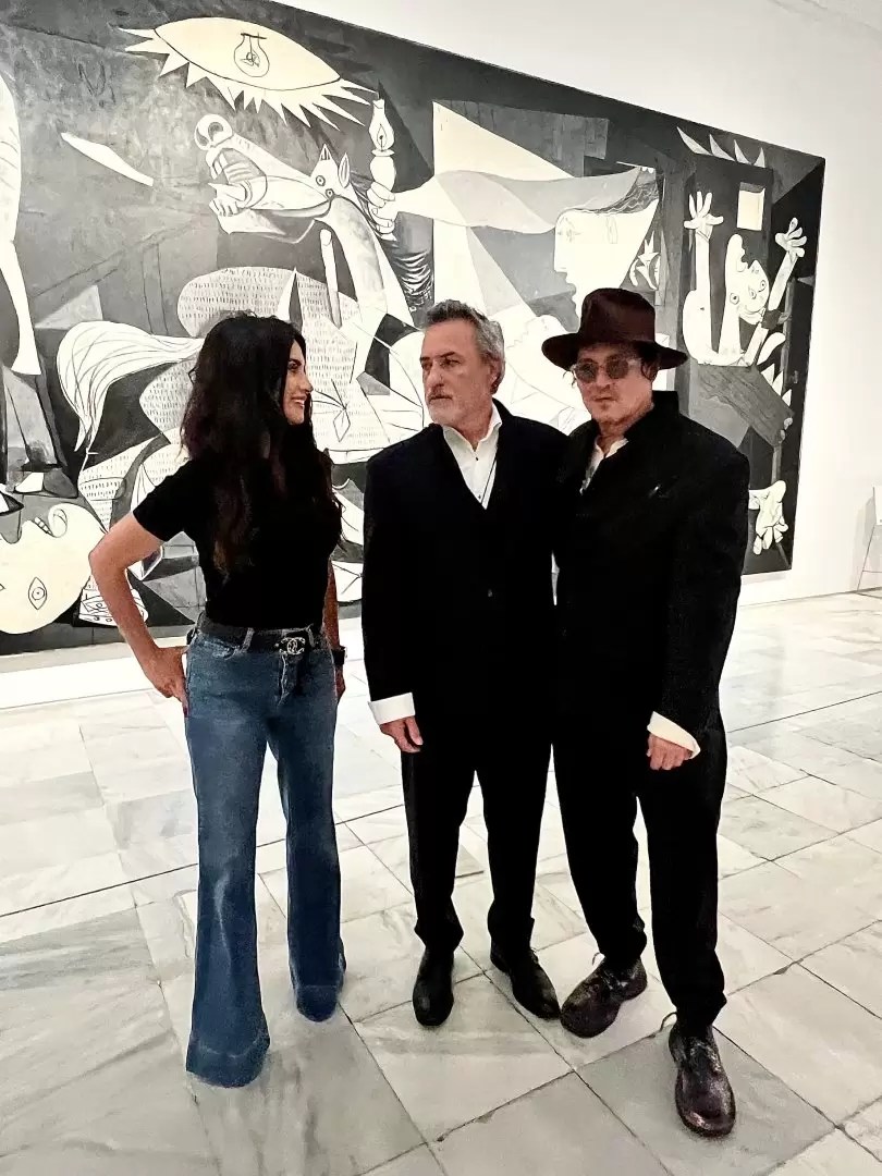 La actriz española ofició de guía en el museo Reina Sofía