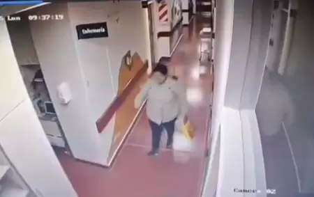 Una abuela le robó el iPhone de una enfermera