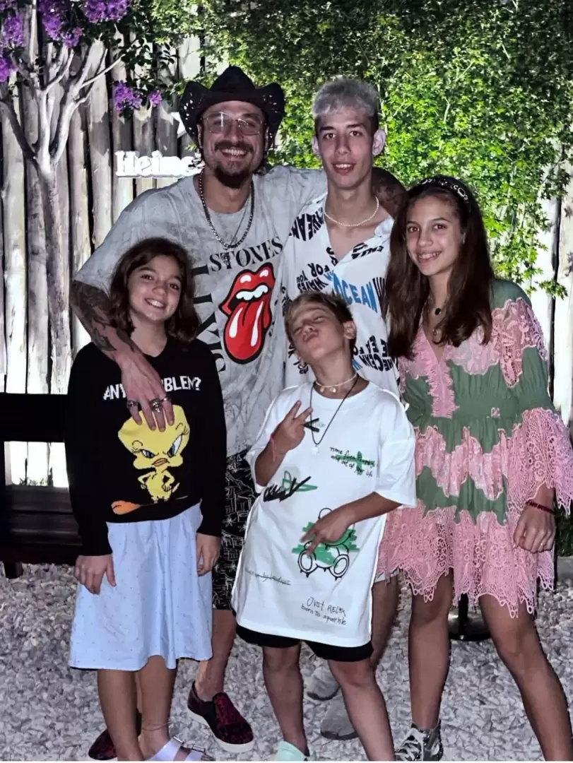 Daniel Osvaldo se autofelicitó por el día del padre