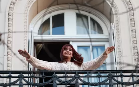 CFK desde el balcón