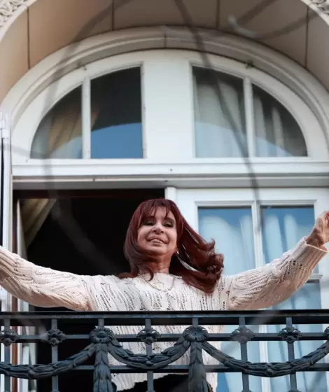 CFK desde el balcón