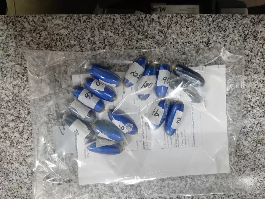 Detienen a una pasajera que haba ingerido ms de 100 cpsulas de cocana