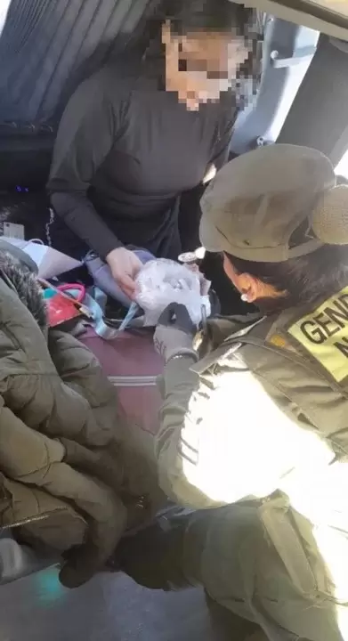 Detienen a una pasajera que haba ingerido ms de 100 cpsulas de cocana