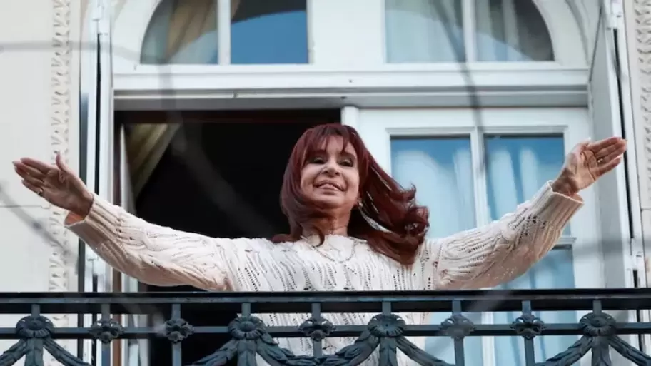 Cristina Fernández de Kirchner presa en su departamento de Constitución