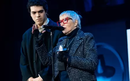 La reconocida chamamecera Teresa Parodi se llevó el Premio Gardel en el rubro Mejor canción de folklore, por "Siempre a la misma hora"