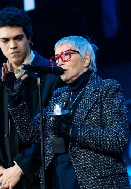 La reconocida chamamecera Teresa Parodi se llevó el Premio Gardel en el rubro Mejor canción de folklore, por "Siempre a la misma hora"