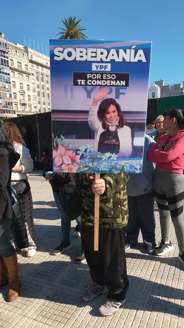 "Soberana, por eso te condenan"