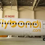Flybondi, al borde del abismo: despidos, indemnizaciones impagas y un supuesto plan para reemplazarla por Oca Air