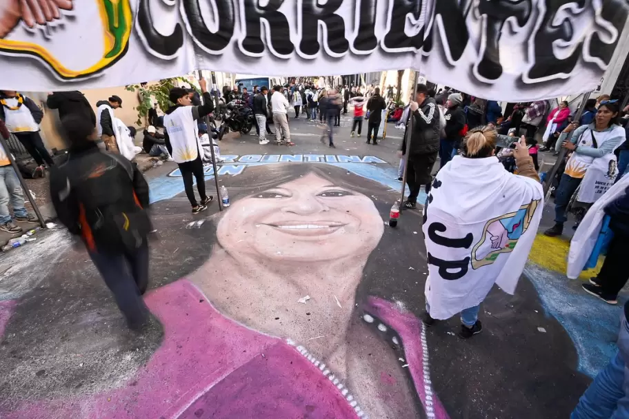Postales desde la detencin de CFK. Fotos: @kaloian.santos