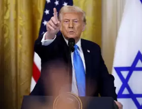 Trump y la bandera de Israel