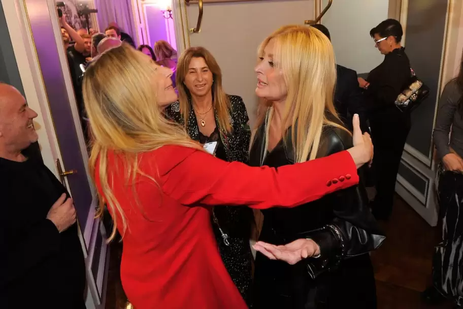 Minutos ms tarde, ambas terminaron saludndose casi para las cmaras