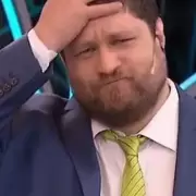 Pedro Rosemblat no se aguant y le contest a Nicols Wiazki: "Adems de gorila es medio jeropa"