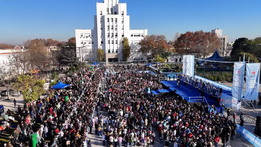 Ms de 5.000 estudiantes de diferentes escuelas primarias de gestin estatal y privada