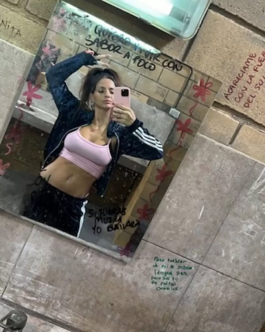 La China Suárez mostró su cambio de look para su nuevo proyecto laboral