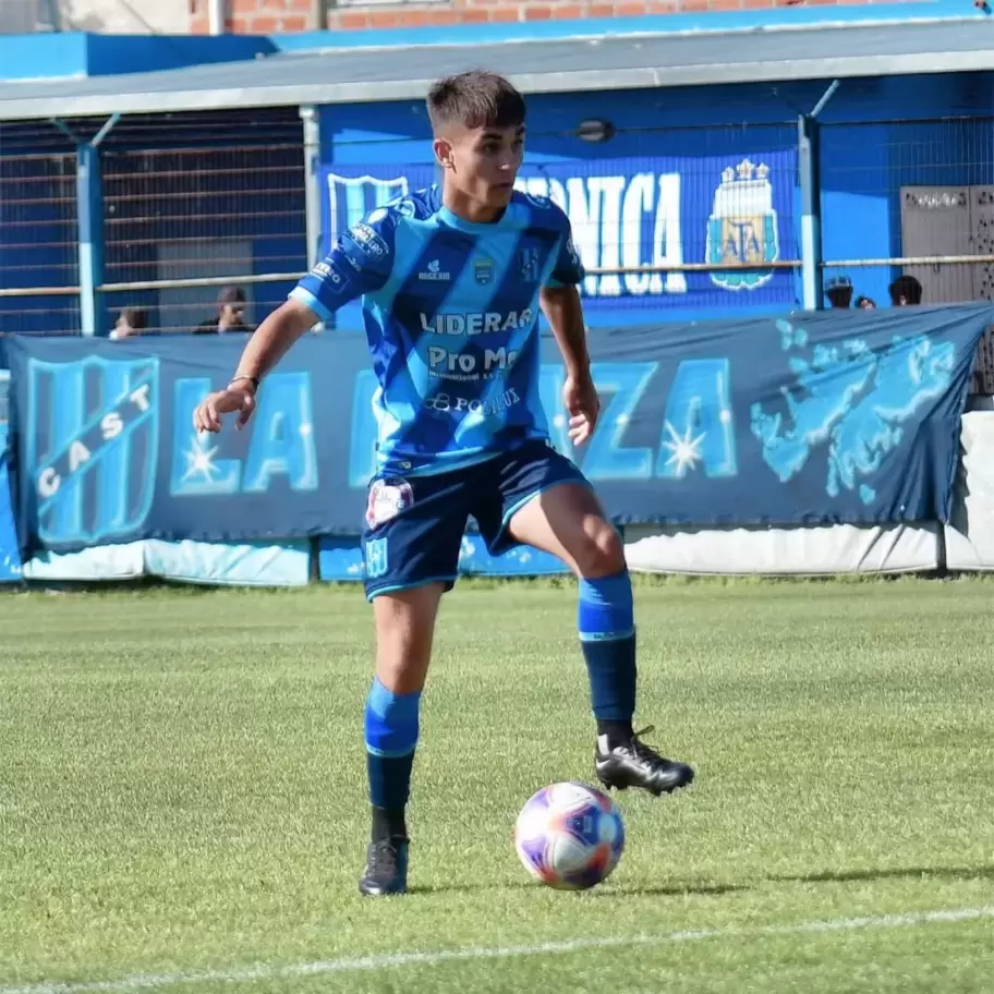 Muri Camilo Nuin, promesa de San Telmo, durante una operacin de rodilla