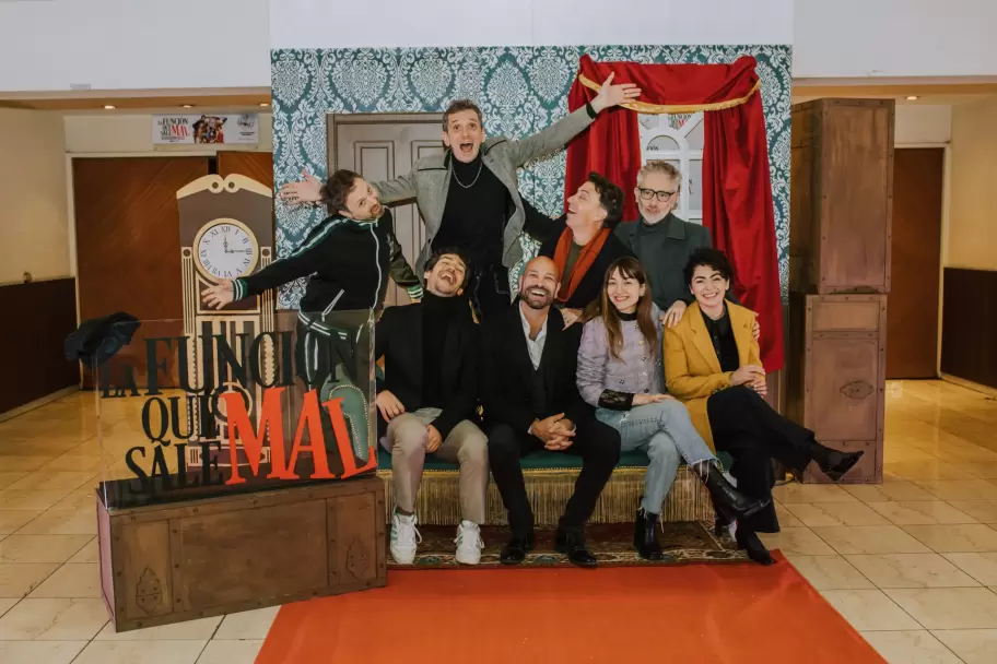 Diego Reinhold, Héctor Díaz, Fredy Villareal, Dan Breitman, Victoria Almeida, Gonzalo Suárez, Maida Andreanacci y Federico Ottone
