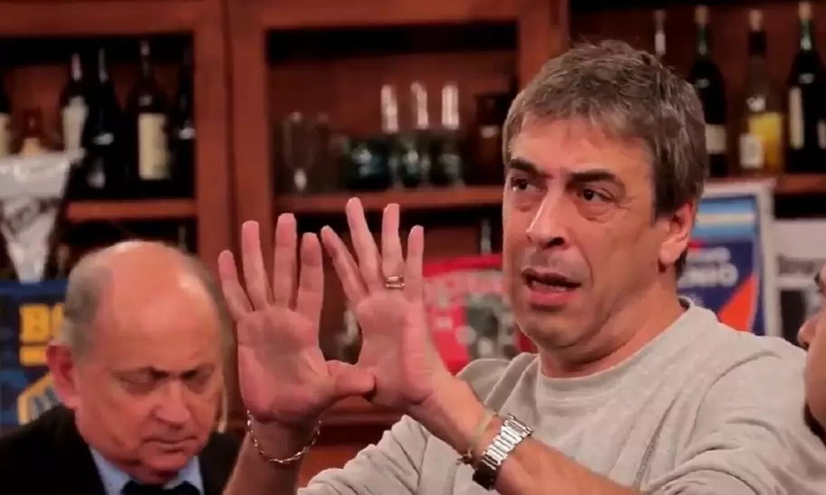 René Bertrand se crió en una familia de actores