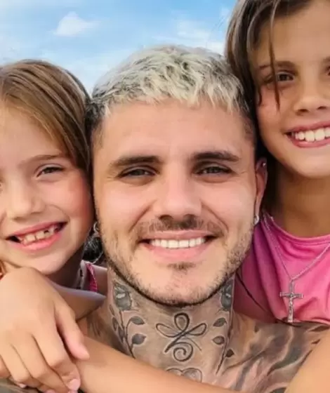 Mauro Icardi junto a sus hijas, Francesca e Isabella