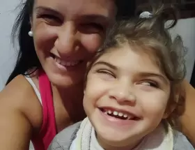 Cata necesita viajar a México para acceder a un tratamiento que no existe en Argentina