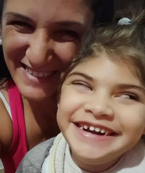 Cata necesita viajar a México para acceder a un tratamiento que no existe en Argentina