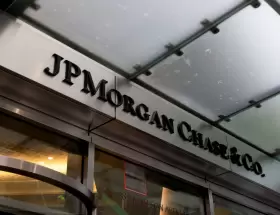 Banco JP Morgan aconseja salir de bonos en pesos