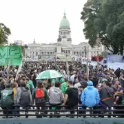Golpazo al gobierno de Milei y victoria para los trabajadores: declaran inconstitucional el DNU que limitaba el derecho a huelga