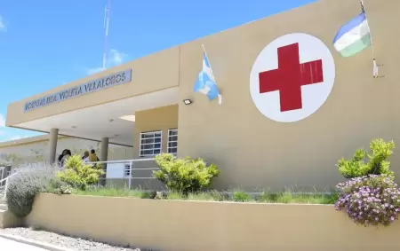 Tena marcas en el cuello y golpes en el rostro. Su madre admiti que el padre "no tiene paciencia".