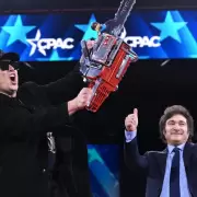 Milei le dio la motosierra, Musk se arrepinti y los trolls libertarios entraron en una crisis existencial