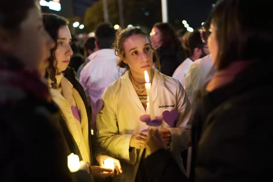 Marcha de las velas de los residentes del Garrahan