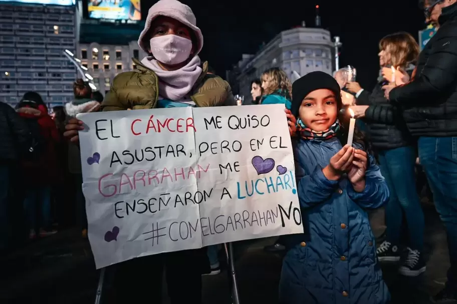 Marcha de las velas de los residentes del Garrahan