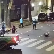 Terror en Palermo: un delincuente atropelló y mató a un motociclista mientras escapaba en una camioneta robada