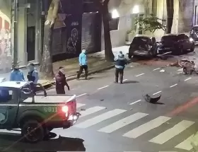 Huyó, atropelló y mató a un motociclista en Palermo