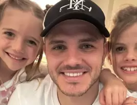 Mauro Icardi y sus hijas