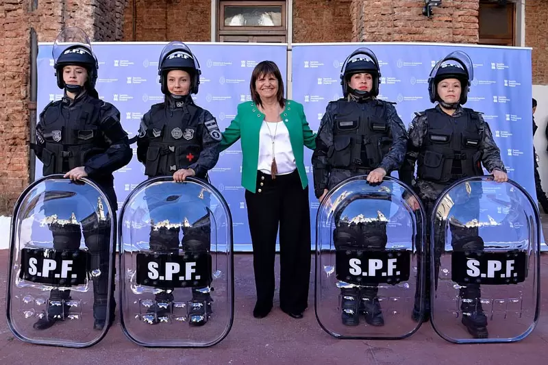 Bullrich pidi "cuidar al personal del SPF" y la Justicia le cumpli el capricho.