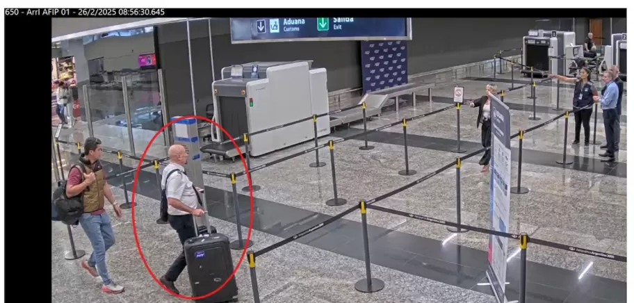Las imgenes que encontr el Ministerio Pblico Fiscal como para denunciar las irregularidades en la llegada de Laura Beln Arrieta a Buenos Aires.