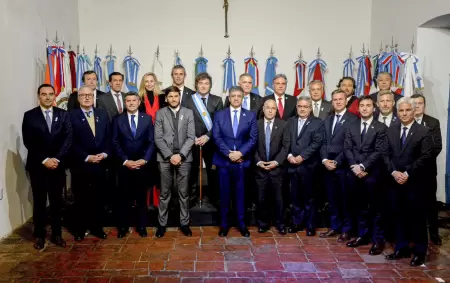 Javier Milei durante la firma del Pacto de Mayo en la Casa Histrica