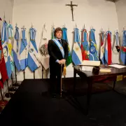 Milei derrumba Argentina: adelantó que no habrá presupuesto para infancias, universidades ni provincias