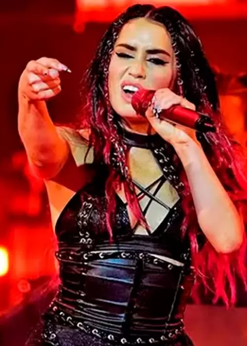 Ensuciaron a Lali Espósito con una fake news en El Trece