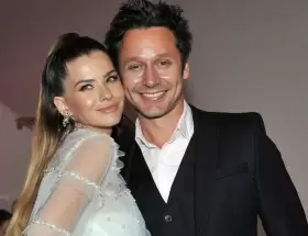 La China Suárez y Benjamín Vicuña