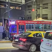 Terror en Recoleta: un colectivo embisti a una mujer y dej 13 heridos tras incrustarse contra un semforo