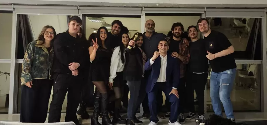 El equipo de BigBangNews tras la ceremonia