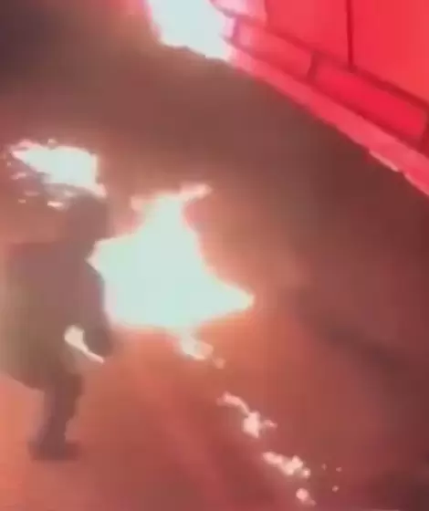 Fue a incendiar un local en Zárate y casi termina prendido fuego.