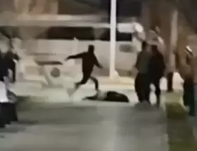 Brutal ataque a un joven en Mendoza: un policía le pateó la cabeza