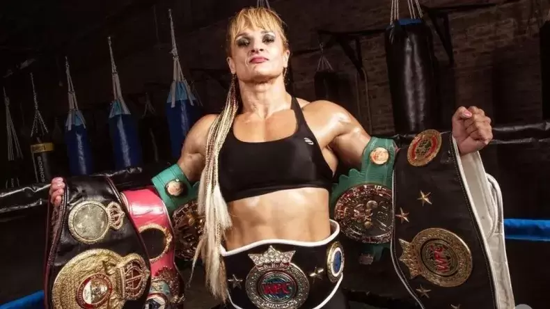 Alejandra "Locomotora" Oliveras