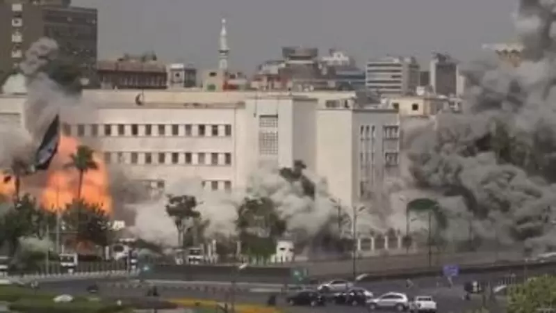 Israel bombarde el Ministerio de Defensa de Siria en pleno centro de Damasco, una de las zonas ms custodiadas de la capital
