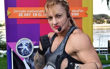 Alejandra "Locomotora" Olivera