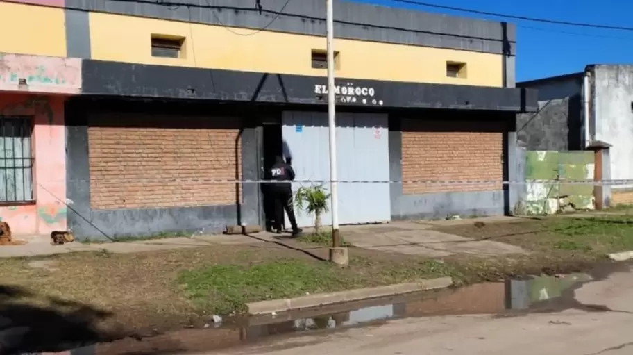 Una joven fue degollada dentro de un bar y su ex pareja fue detenida
