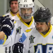 Una vida sobre patines: la historia de Juan Mandayo, el argentino que hizo del hockey sobre hielo una pasin y una misin